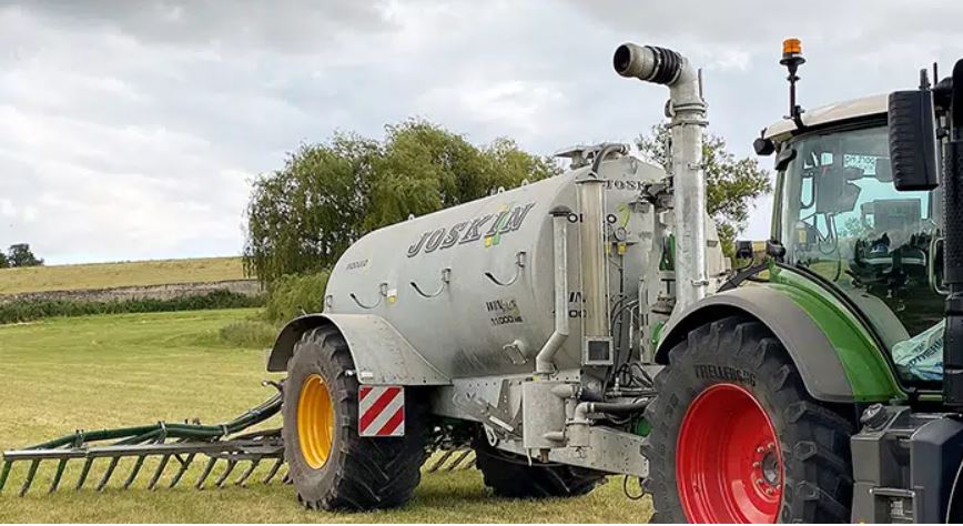 Tracteur d'épandage